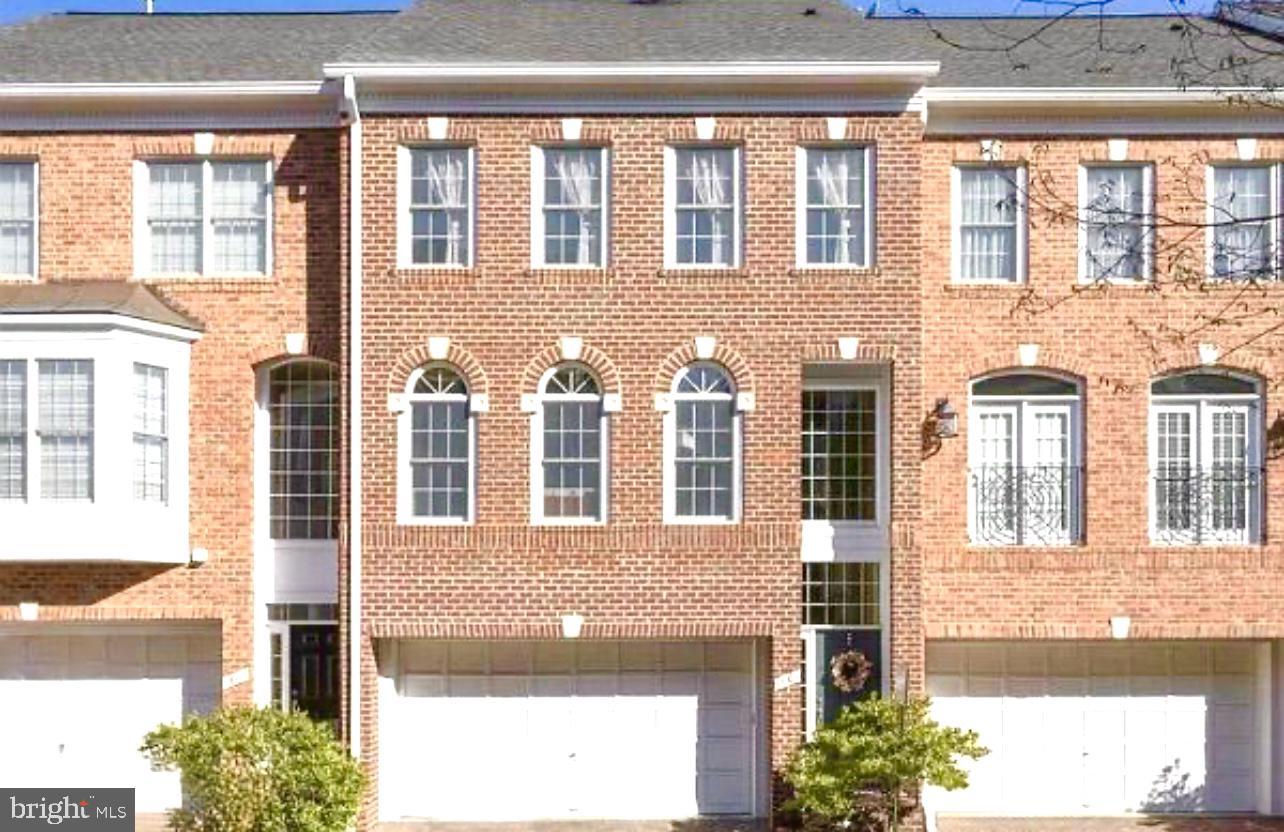 Thompson Crest Ct, Mc Lean, VA 22101