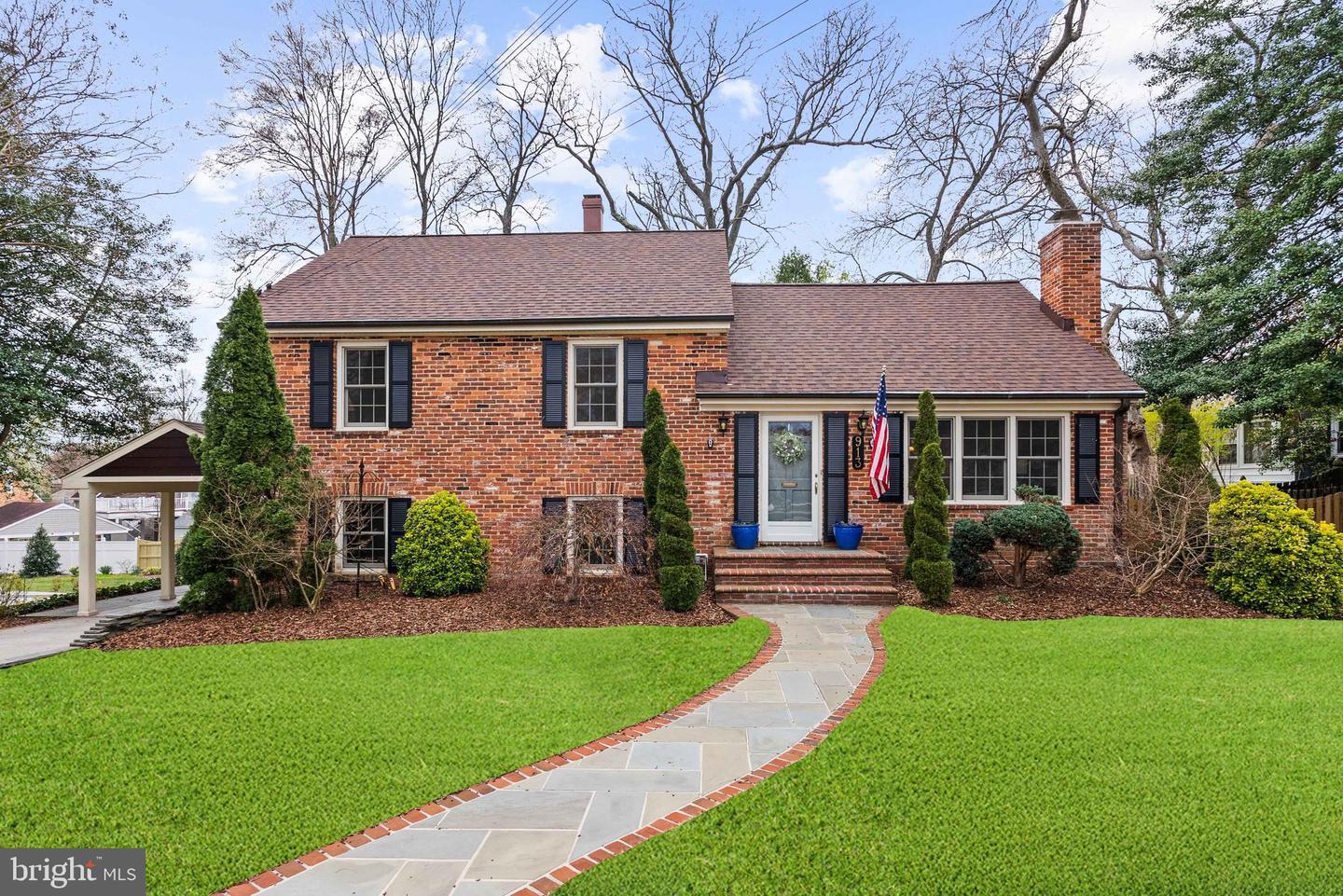 Croton Dr, Alexandria, VA 22308