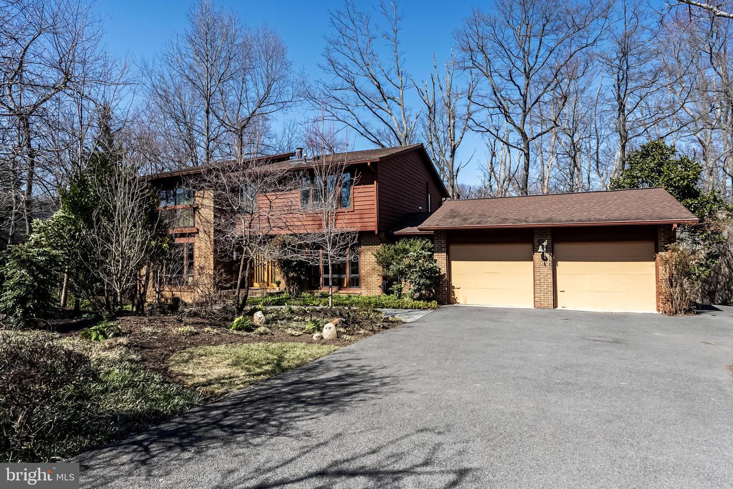 Cricklewood Ct, Vienna, VA 22182