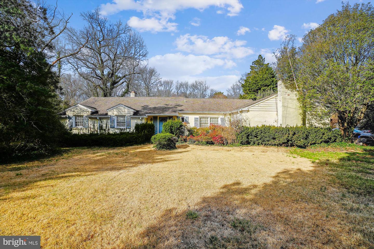 W Boulevard Dr, Alexandria, VA 22308
