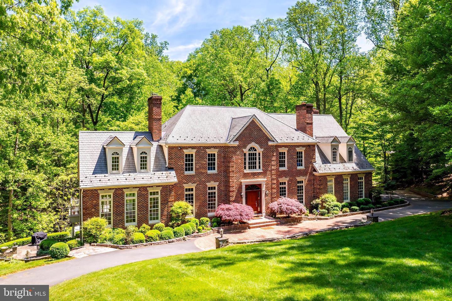 High Hill Ct, Great Falls, VA 22066