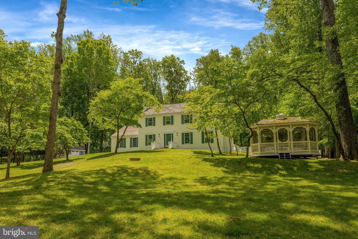 Potomac Woods Ln, Great Falls, VA 22066