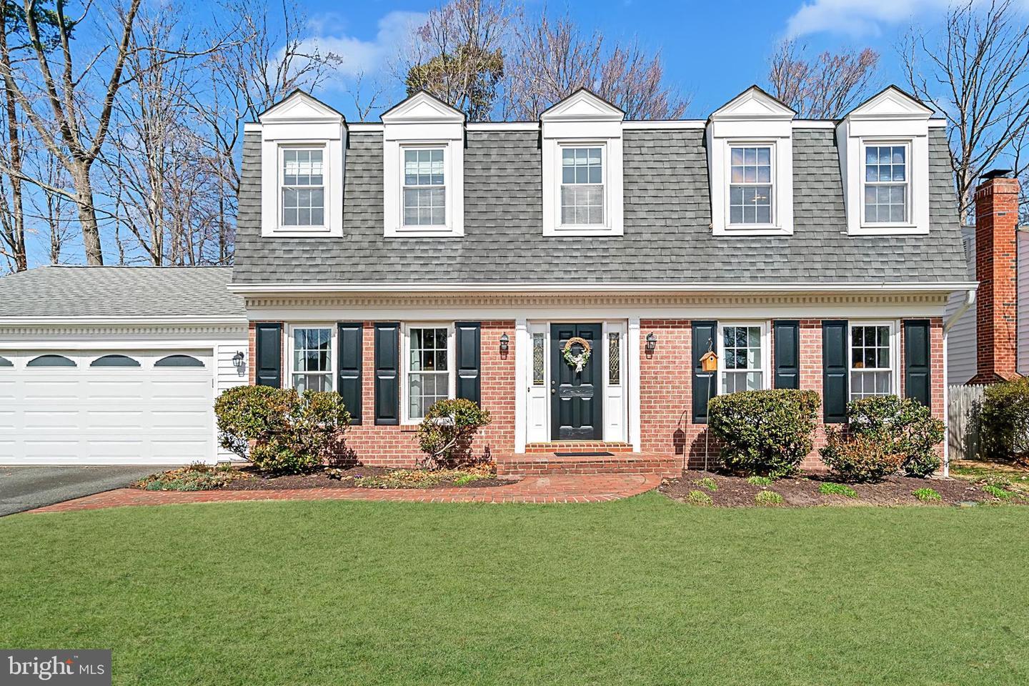 Viola St, Springfield, VA 22152