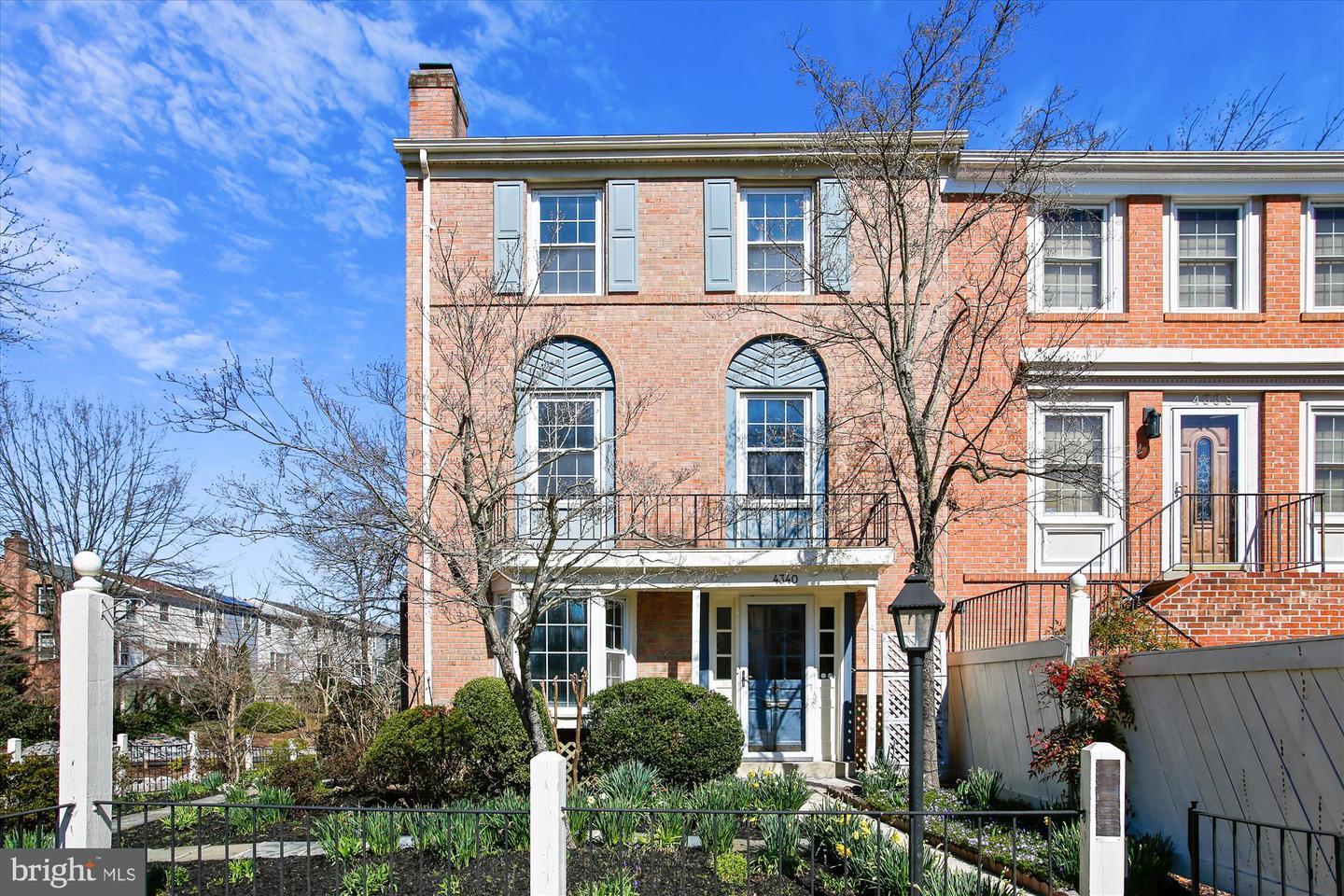 Cedarlake Ct, Alexandria, VA 22309