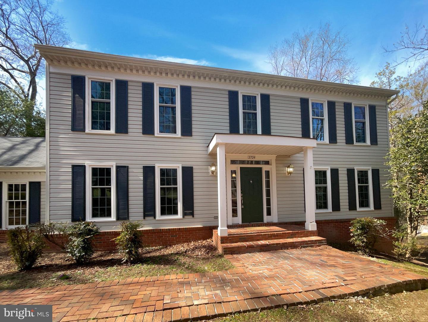 Valestra Cir, Oakton, VA 22124