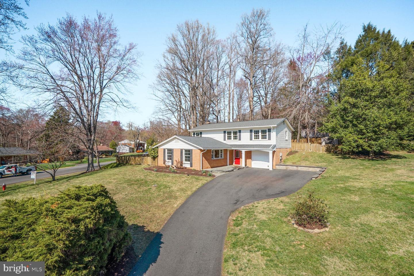 Crestview Dr, Fairfax, VA 22031
