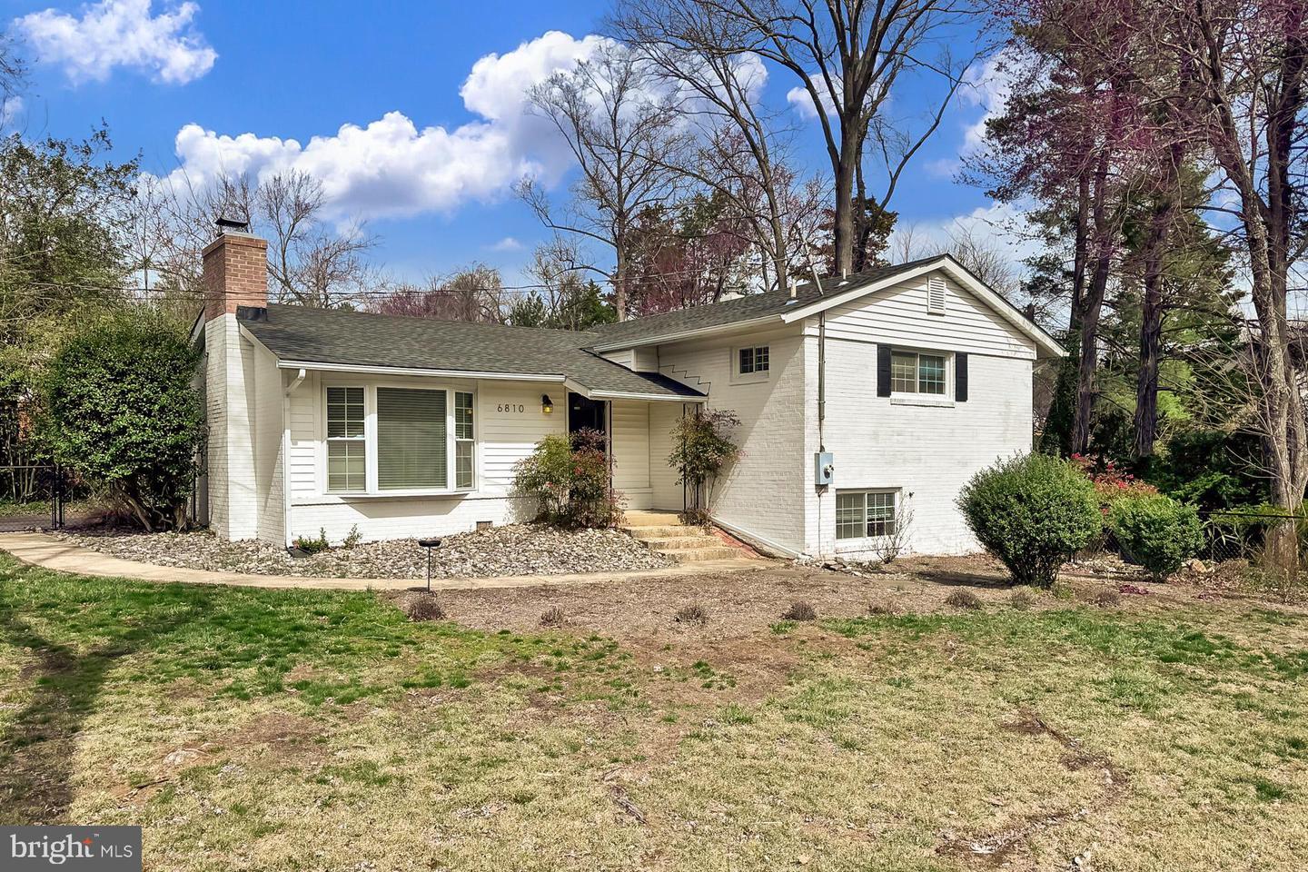 Valley Brook Dr, Falls Church, VA 22042