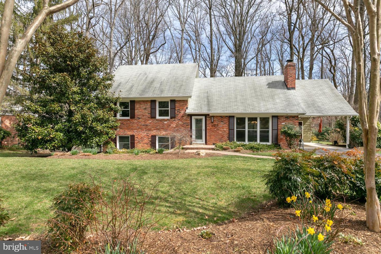 Kingston Dr, Annandale, VA 22003