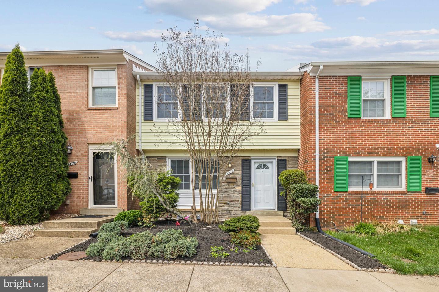 Glastonbury Ct, Annandale, VA 22003