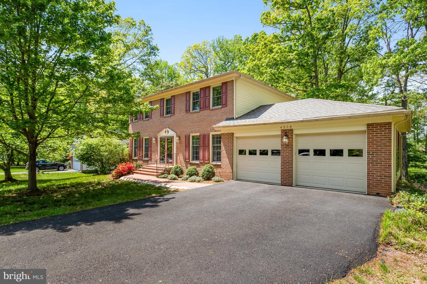 Birch Pond Ln, Fairfax, VA 22033