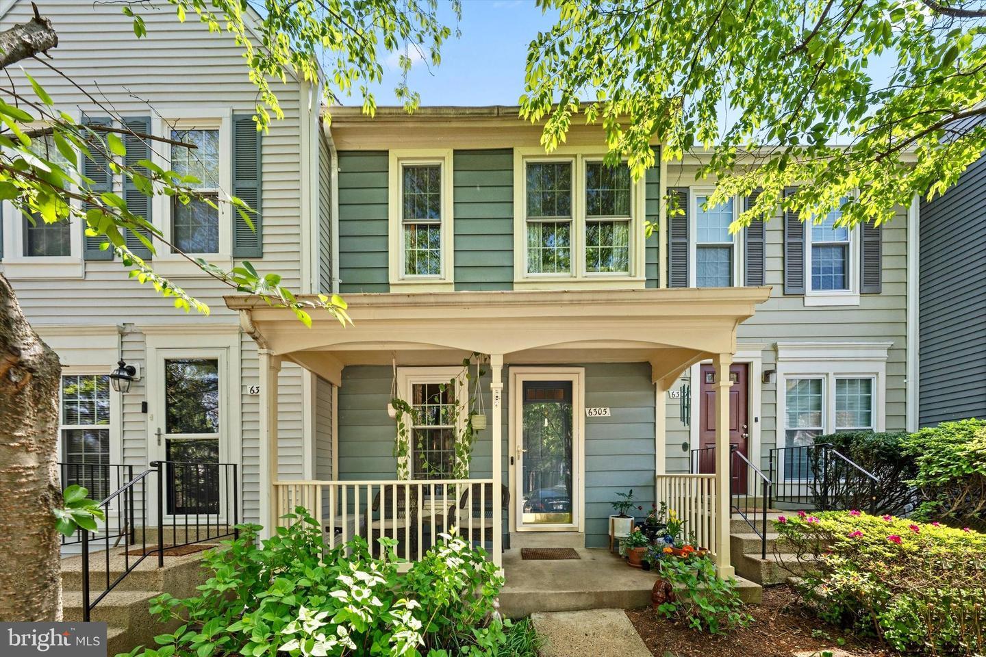 Chimney Wood Ct, Alexandria, VA 22306