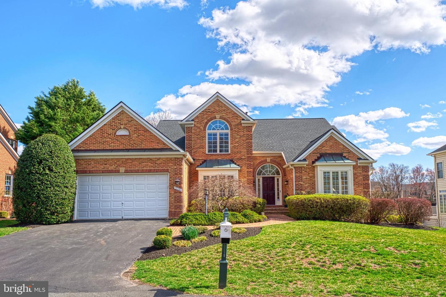 Warwick Hills Ct, Leesburg, VA 20176