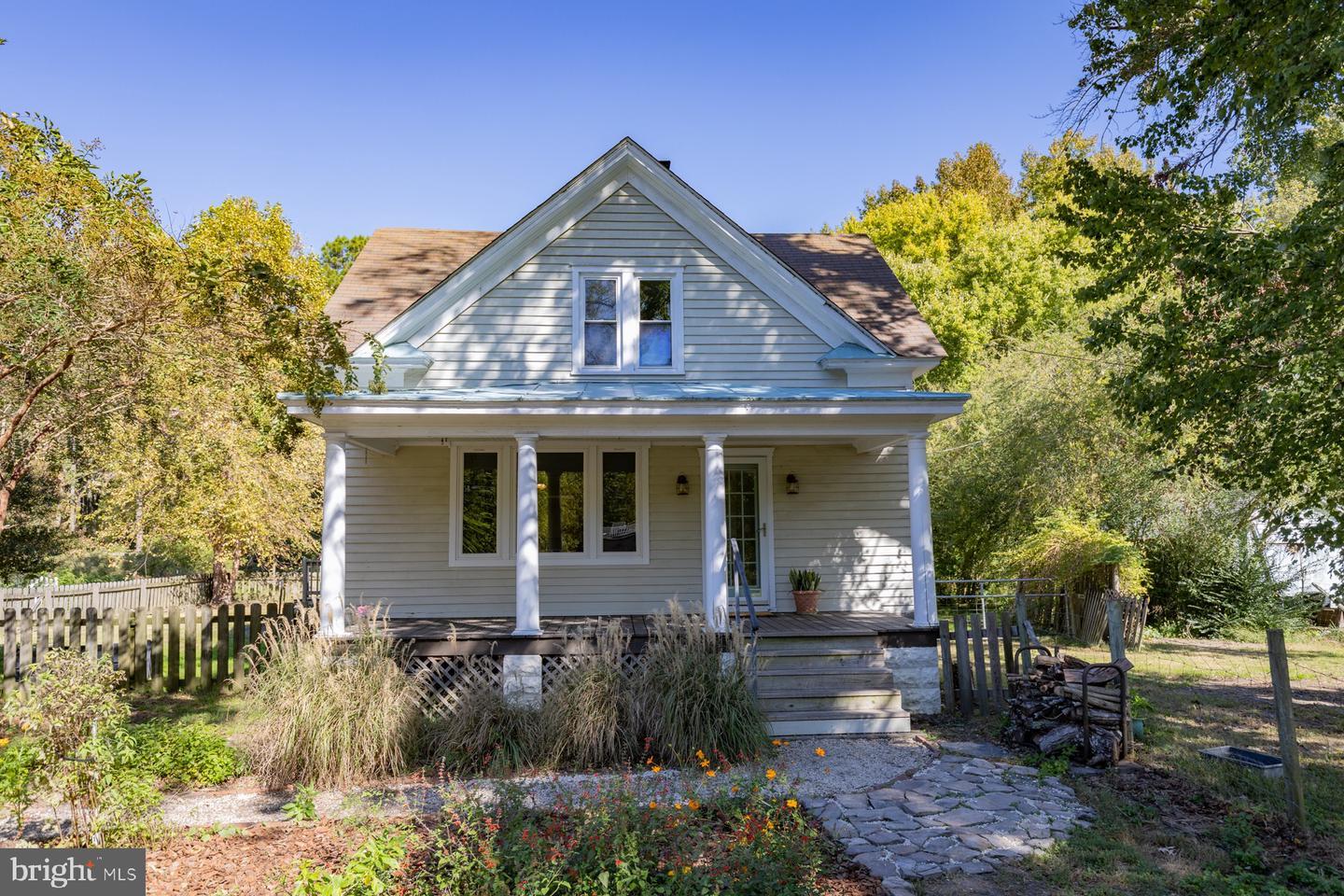 Ocran Rd, White Stone, VA 22578