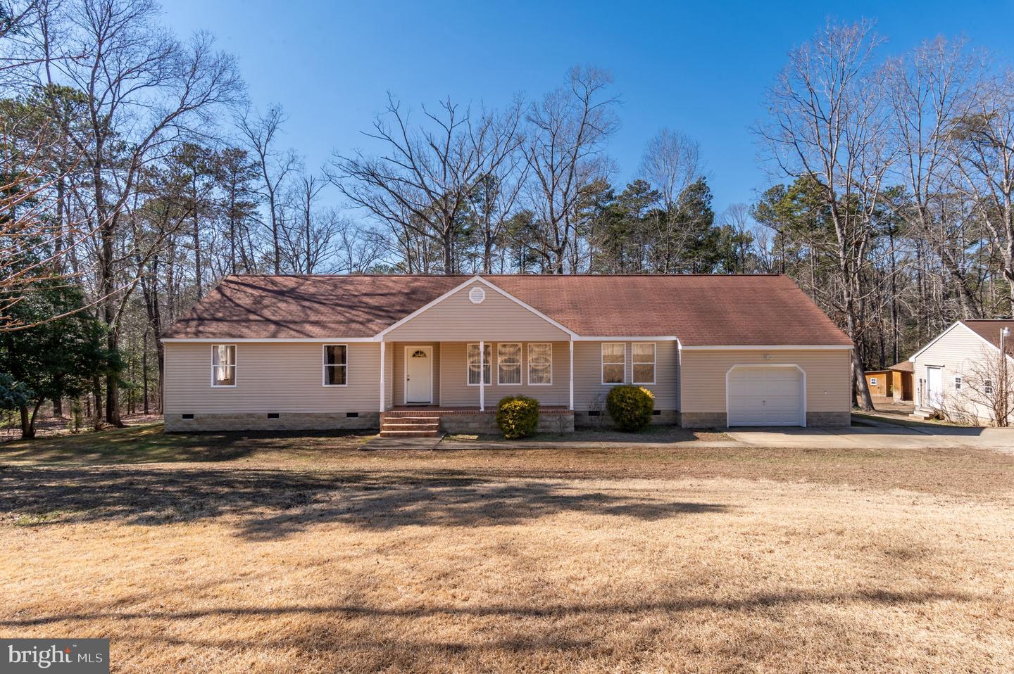 Hidden Ln, Lanexa, VA 23089