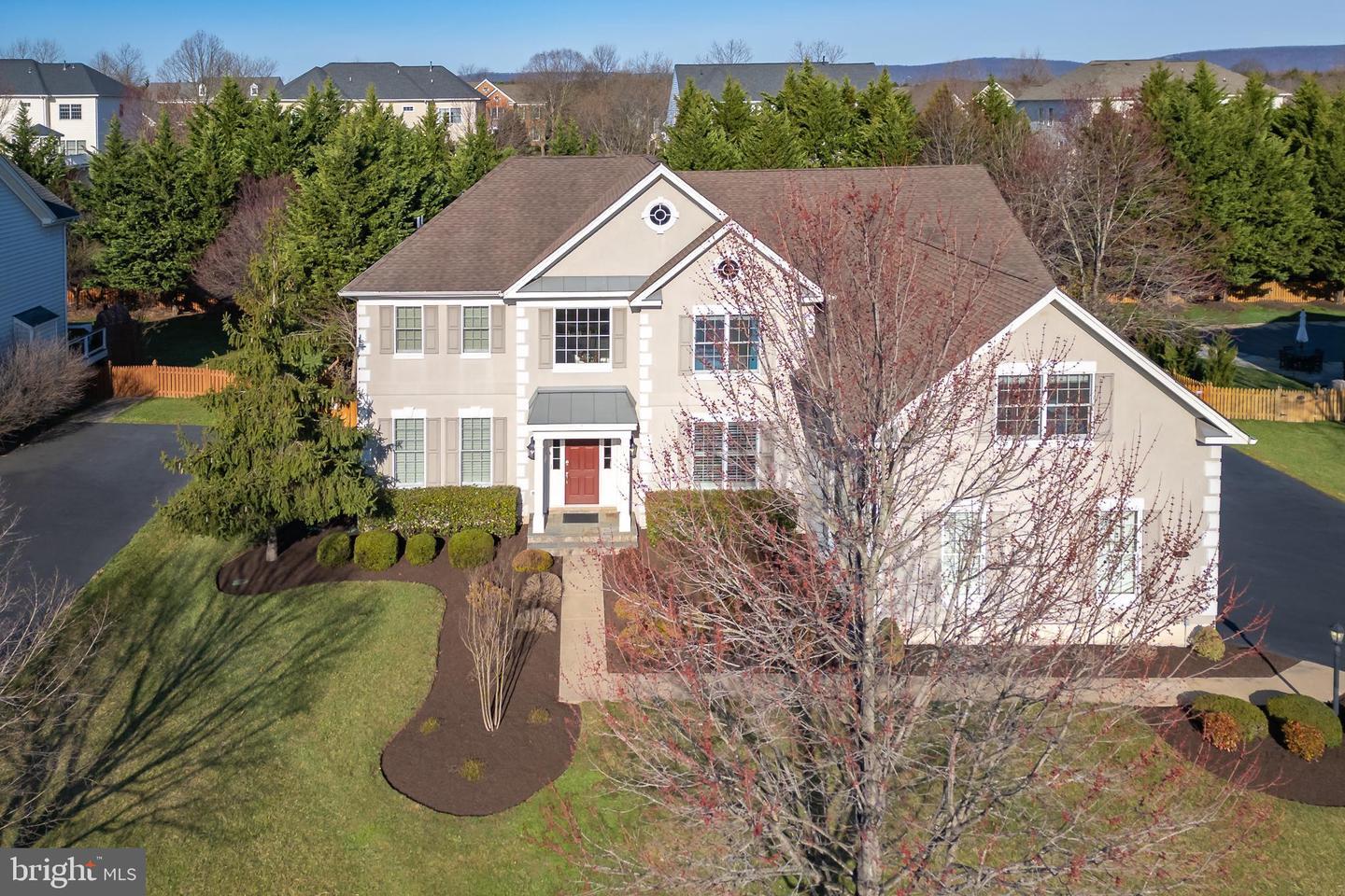 Walkerton Ct, Haymarket, VA 20169