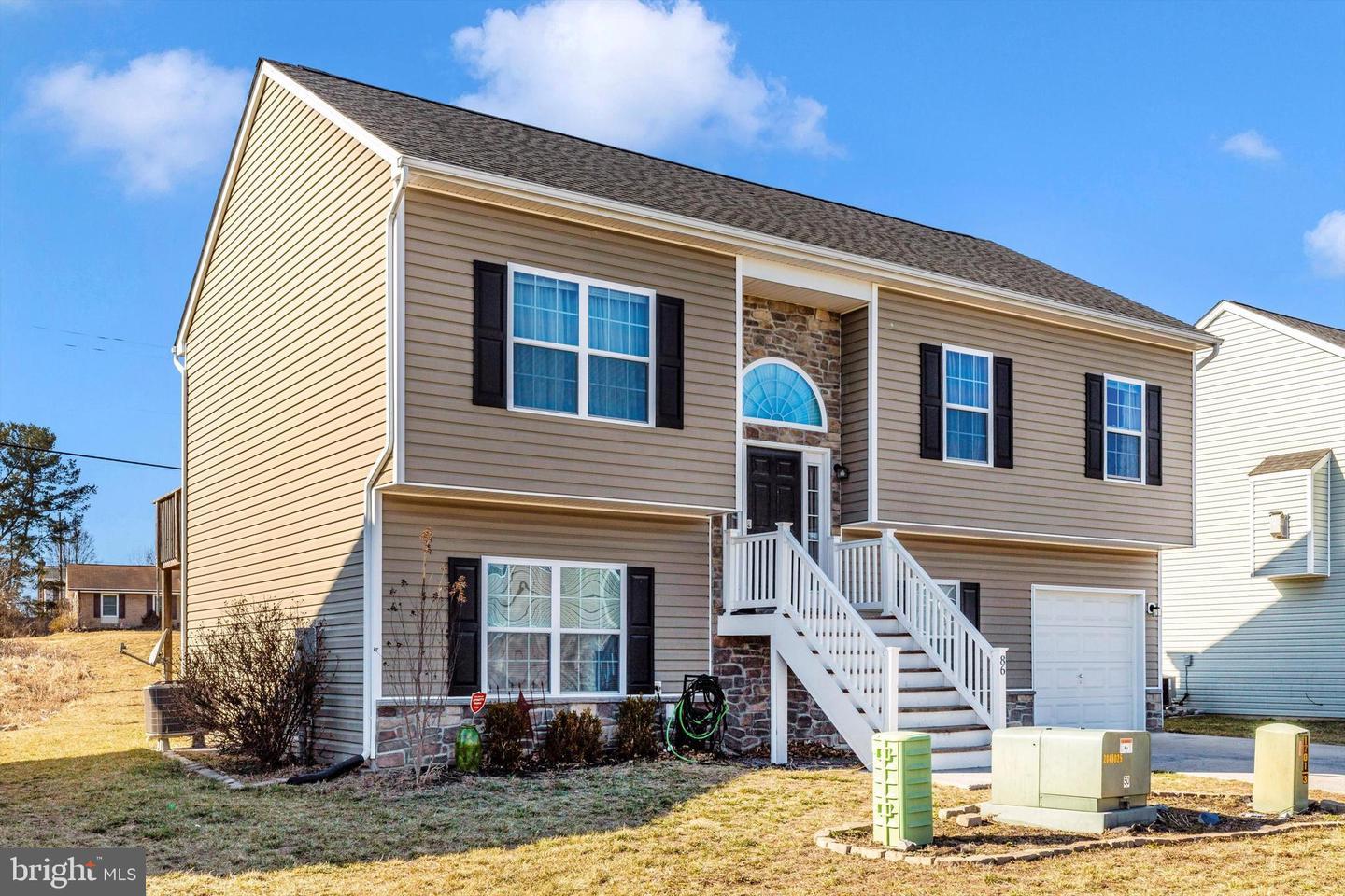 Betts Way, Martinsburg, WV 25404