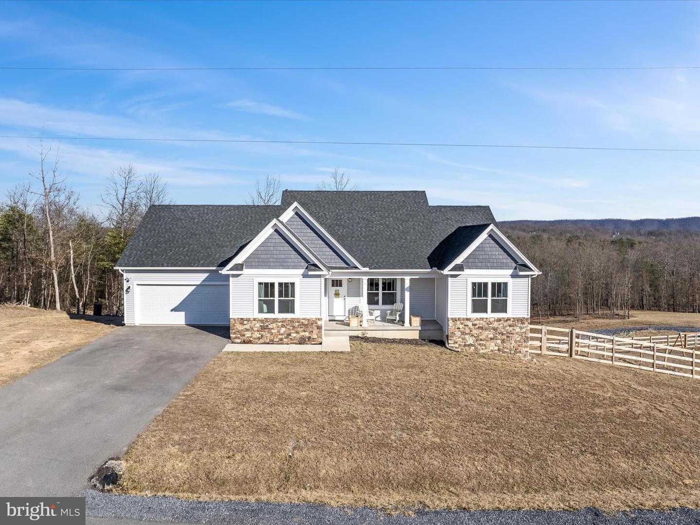 Escape Ct, Hedgesville, WV 25427