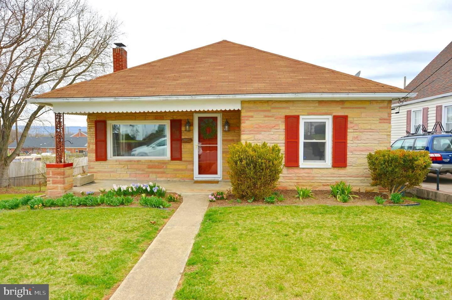 Kaufman Ave, Martinsburg, WV 25404
