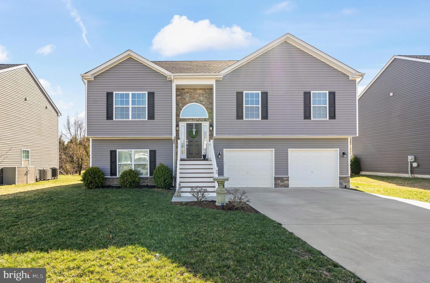 Betts Way, Martinsburg, WV 25404
