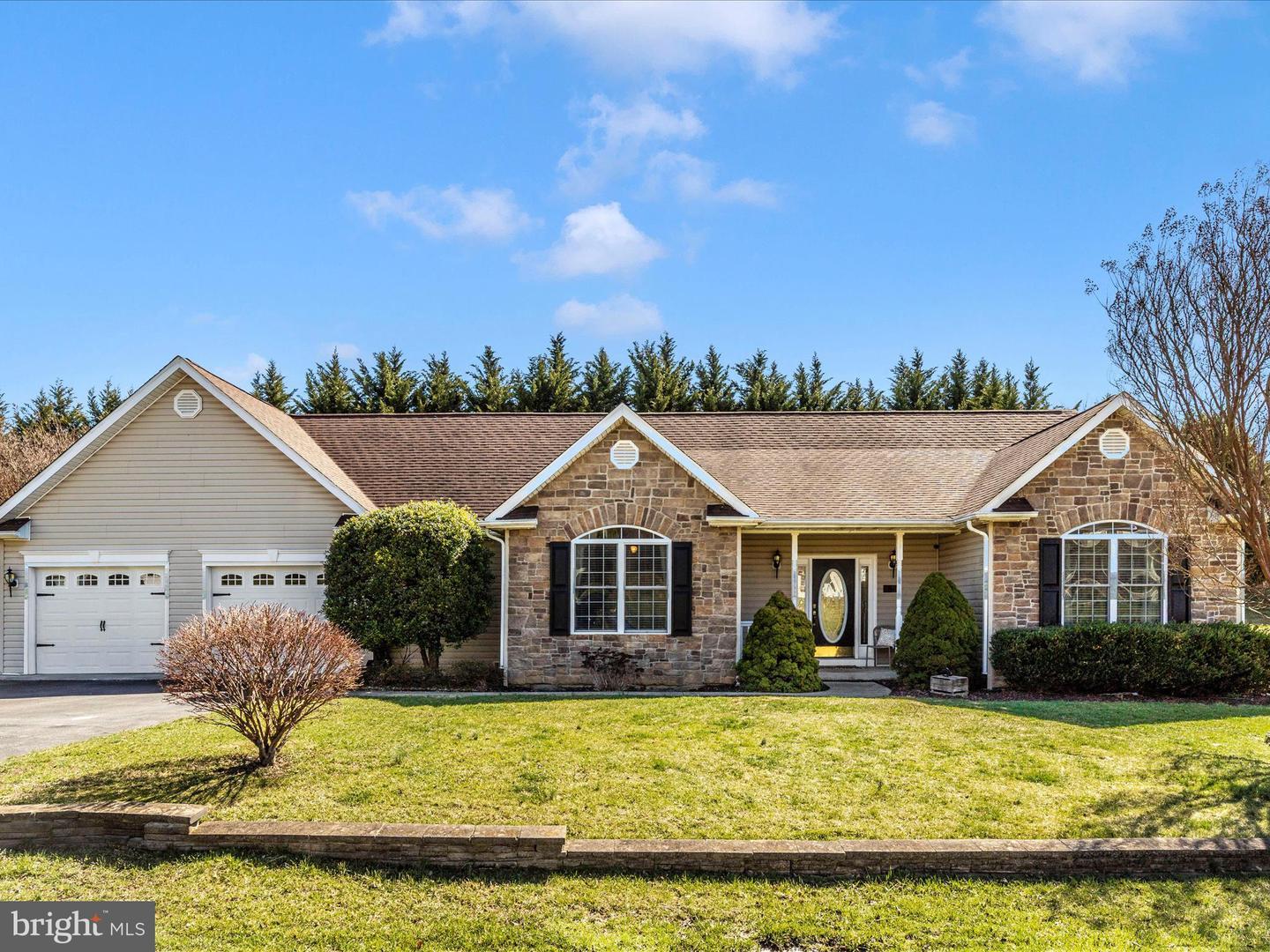 Gordon Dr, Hedgesville, WV 25427