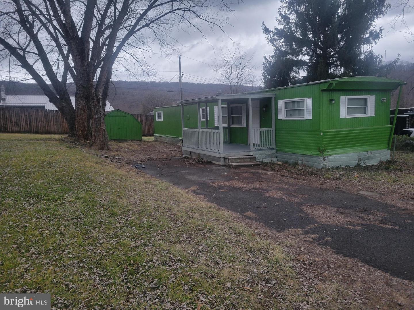Buddy Ln, Ridgeley, WV 26753