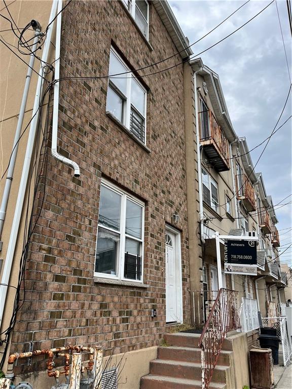 Beach 27th St, Far Rockaway, NY 11691