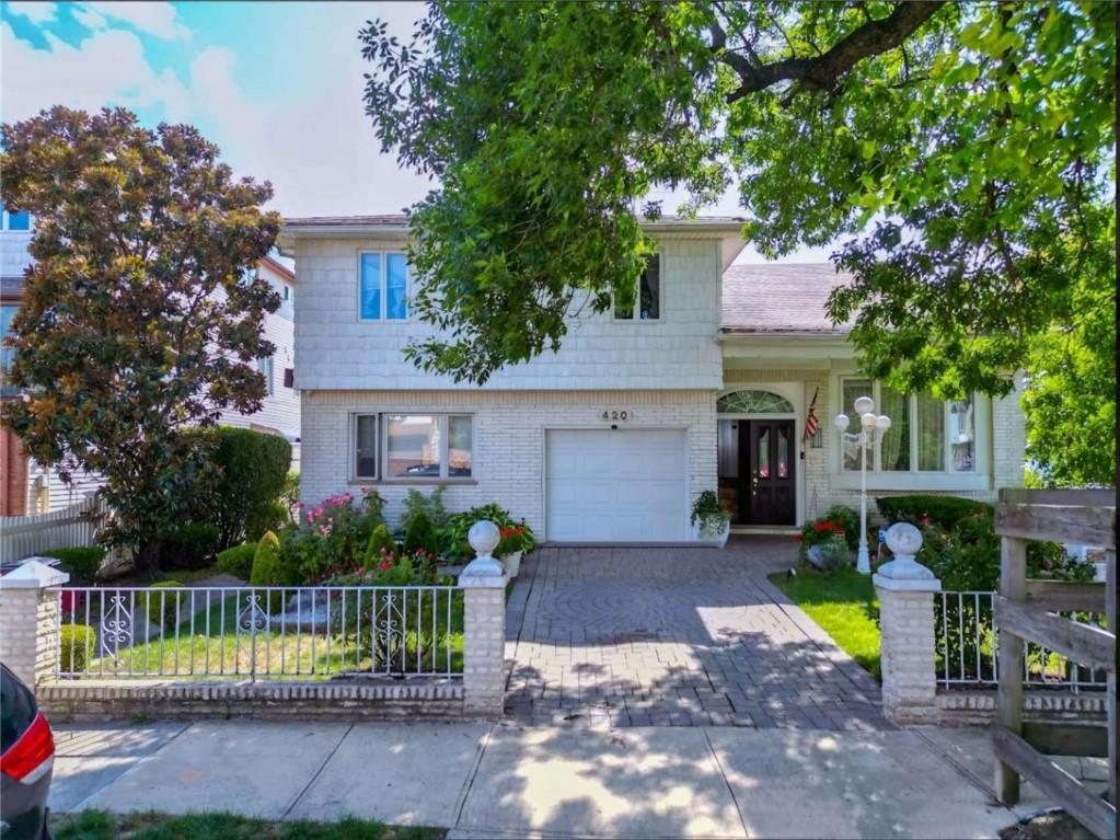 Stobe Ave, Staten Island, NY 10306