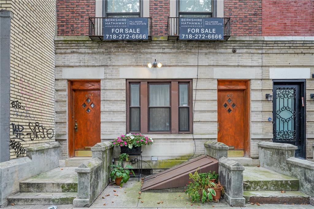 Hampton Pl, Brooklyn, NY 11213