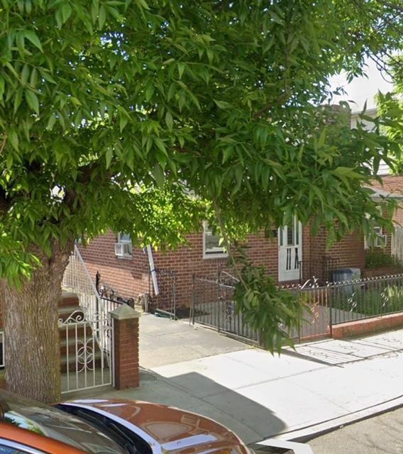 Lake St, Brooklyn, NY 11223