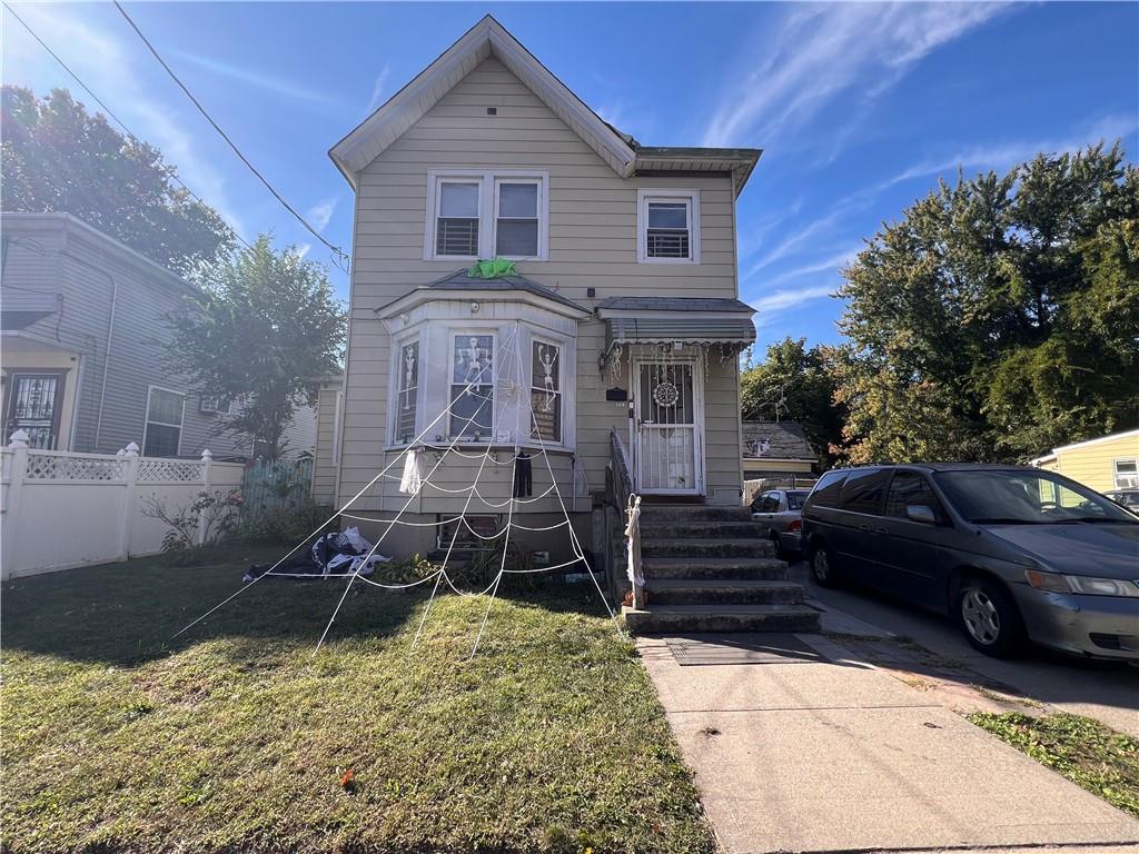 Lake Ave, Staten Island, NY 10303