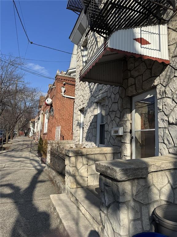 Monroe Ave, Staten Island, NY 10301