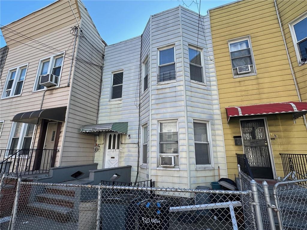 40th St, Brooklyn, NY 11219