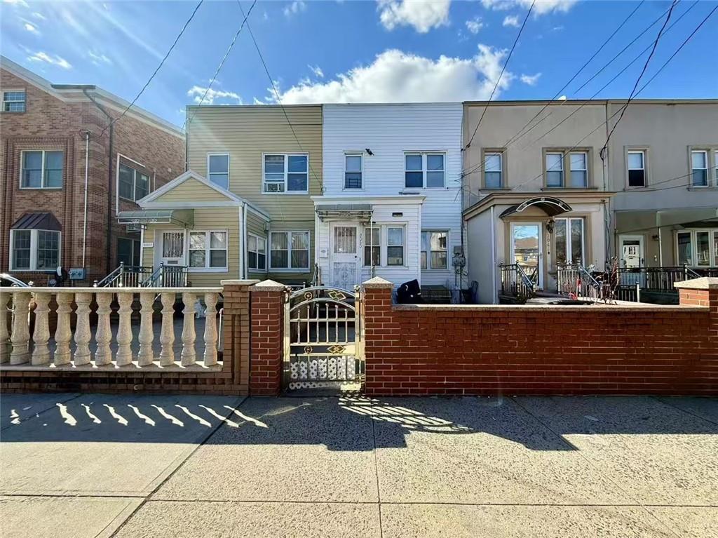 W 6th St, Brooklyn, NY 11223