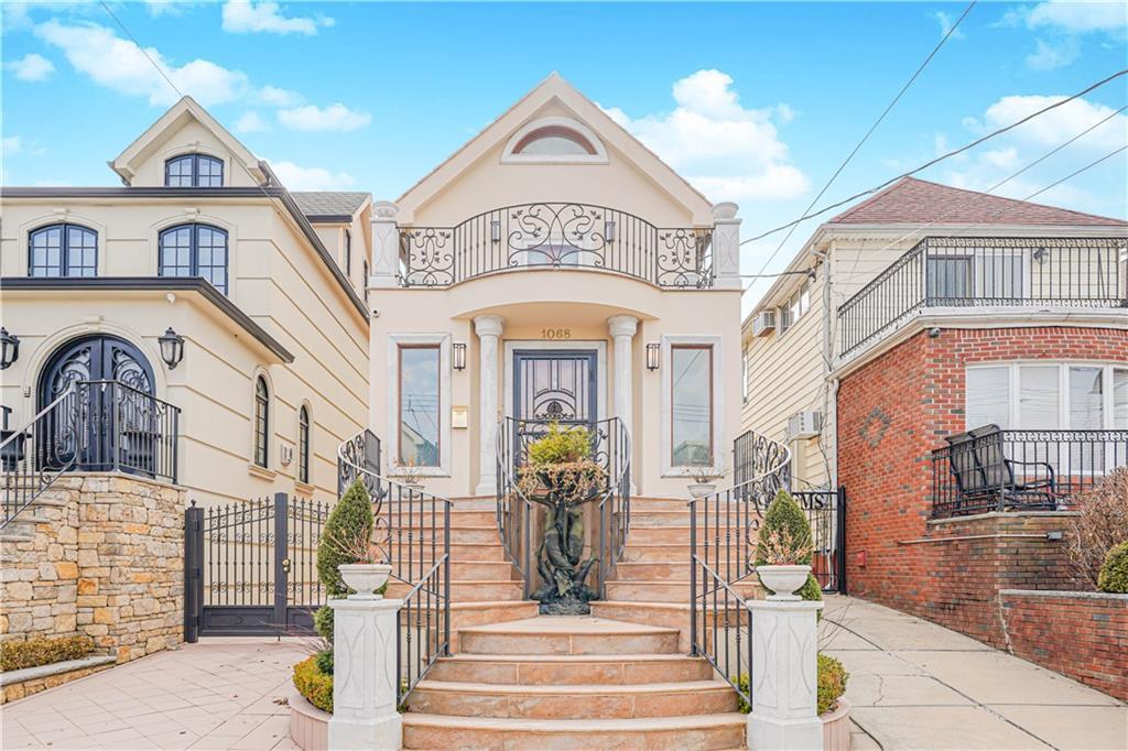 82nd St, Brooklyn, NY 11228