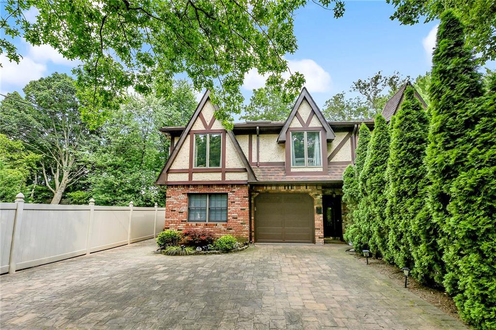 N Railroad Ave, Staten Island, NY 10304