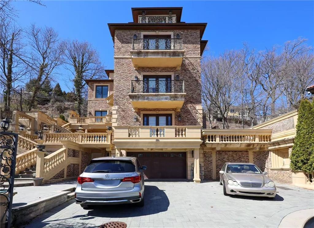 Lyman Pl, Staten Island, NY 10304