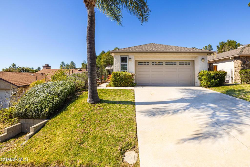 Chapman Pl, Moorpark, CA 93021