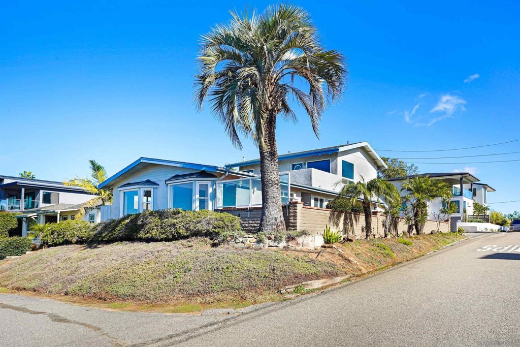 Chesterfield Dr, Cardiff By The Sea, CA 92007