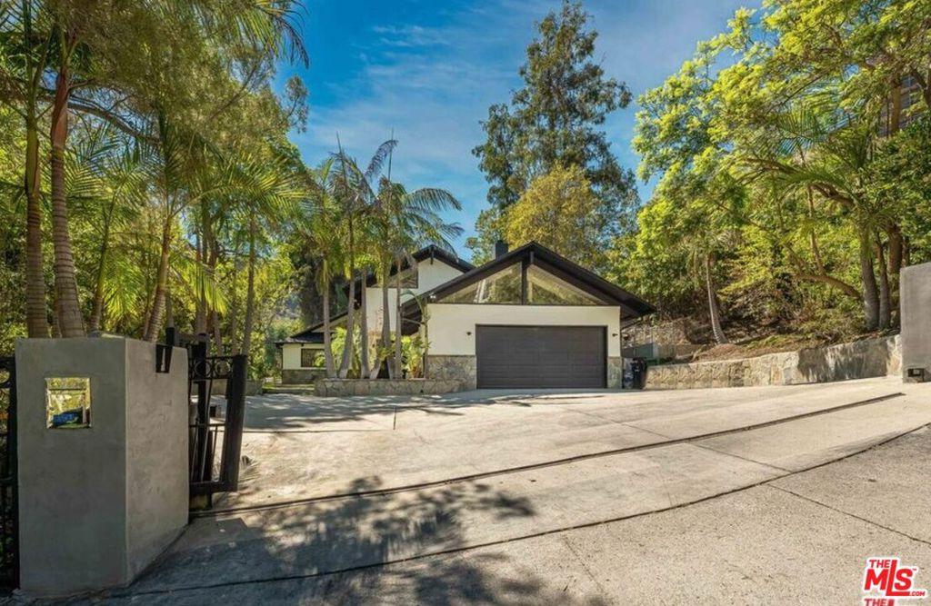 Clear View Dr, Beverly Hills, CA 90210