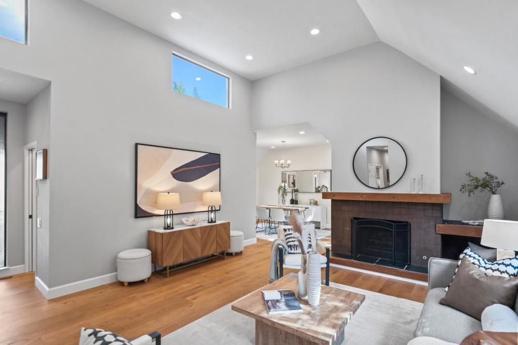 Citation Dr, Los Altos, CA 94024