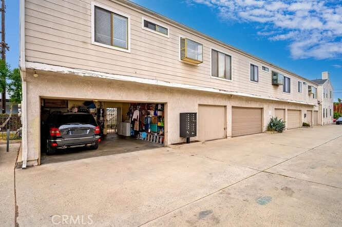 Cerritos Ave, Anaheim, CA 92804
