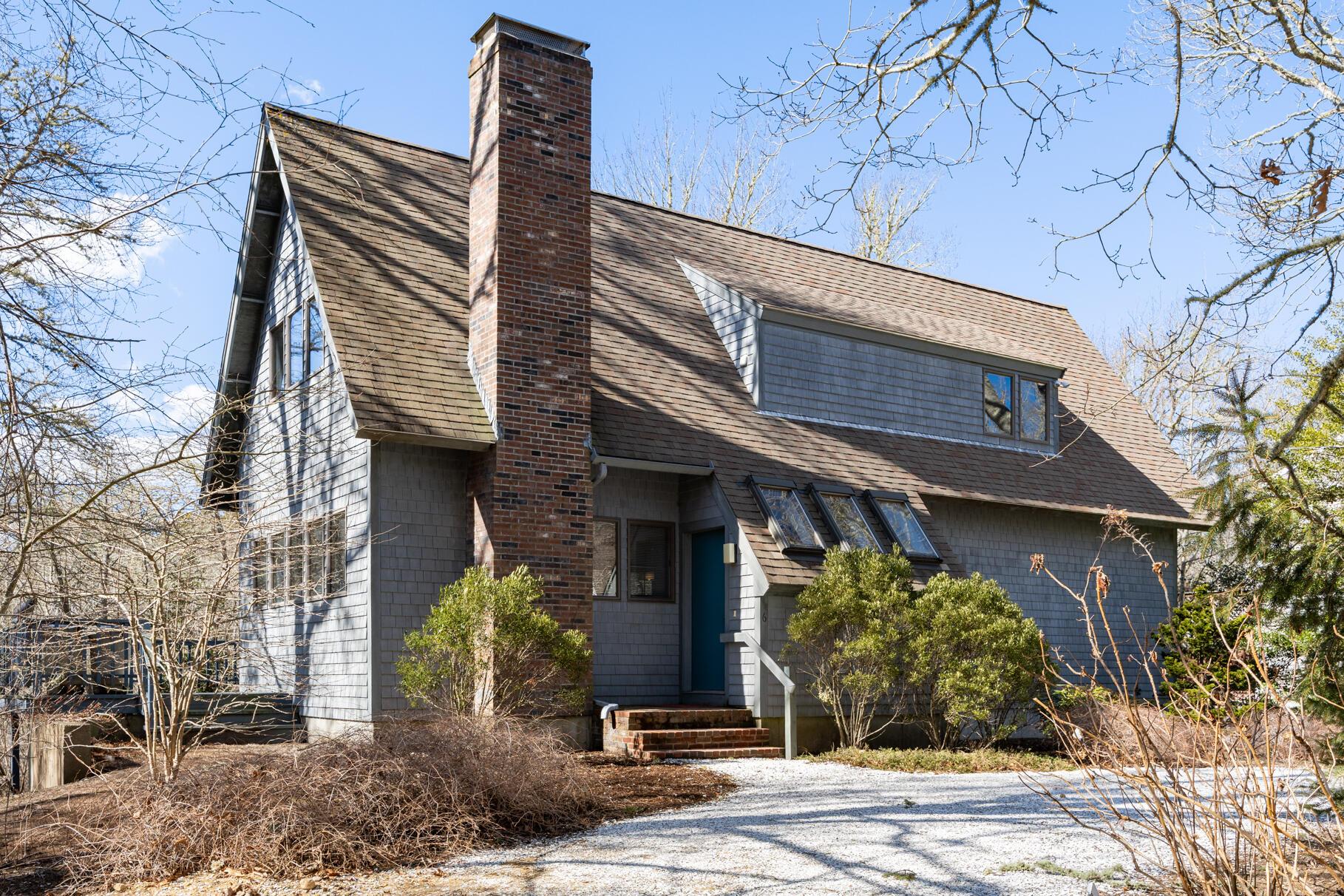 Ruth Ln, Harwich, MA 02645