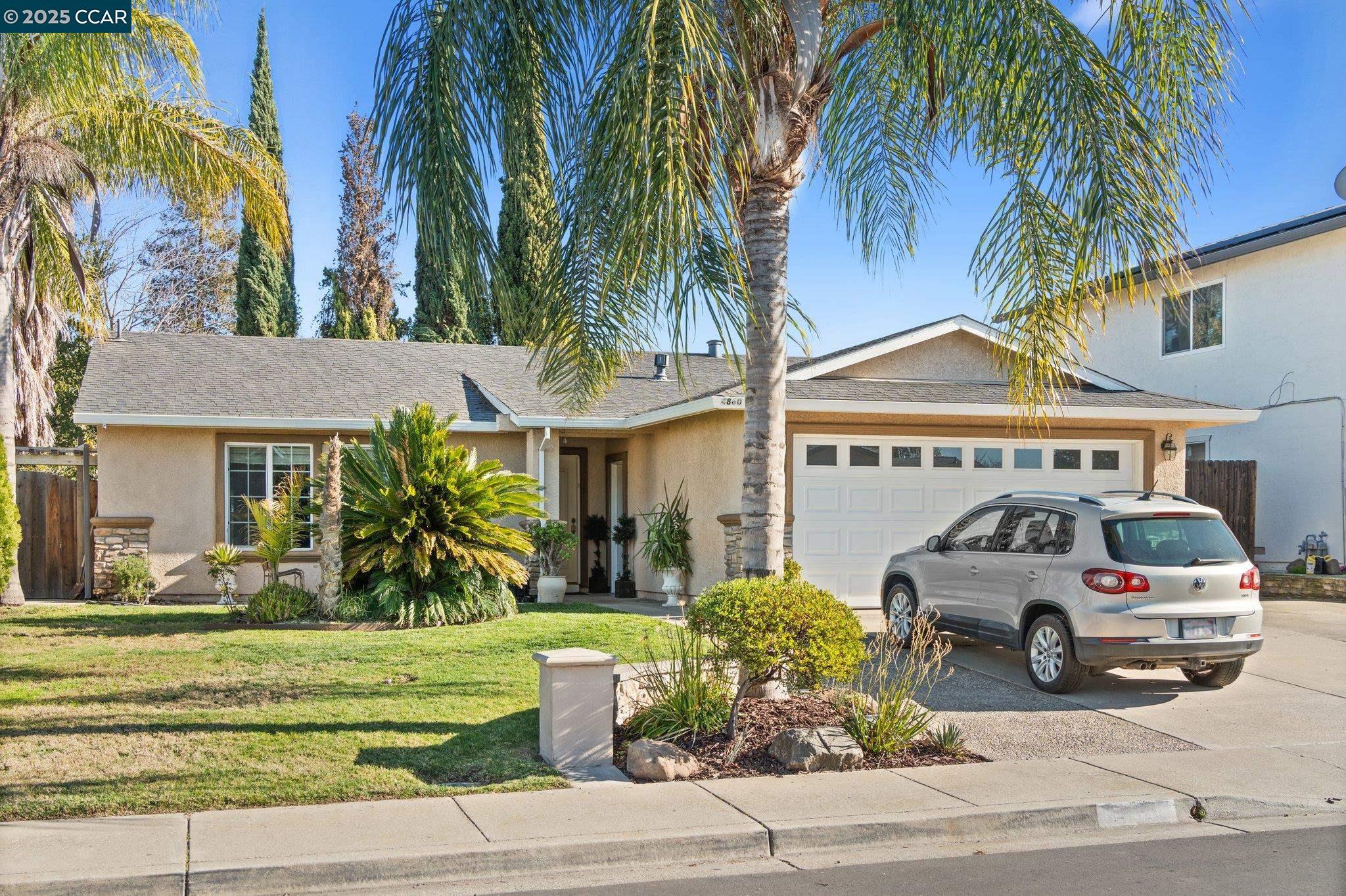 Dawson Dr, Oakley, CA 94561