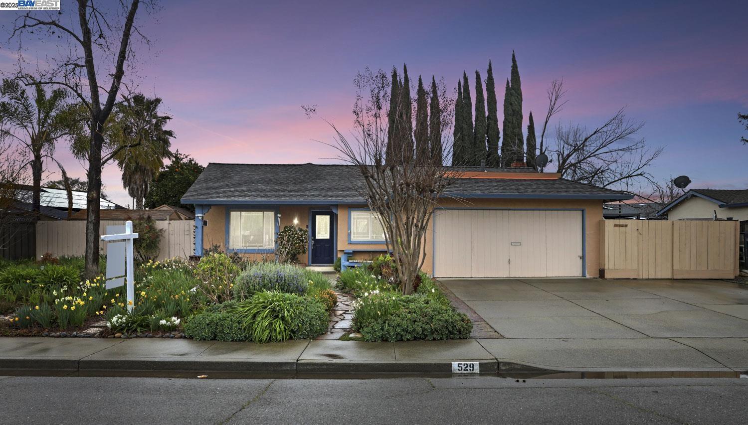 Yosemite Dr, Livermore, CA 94551