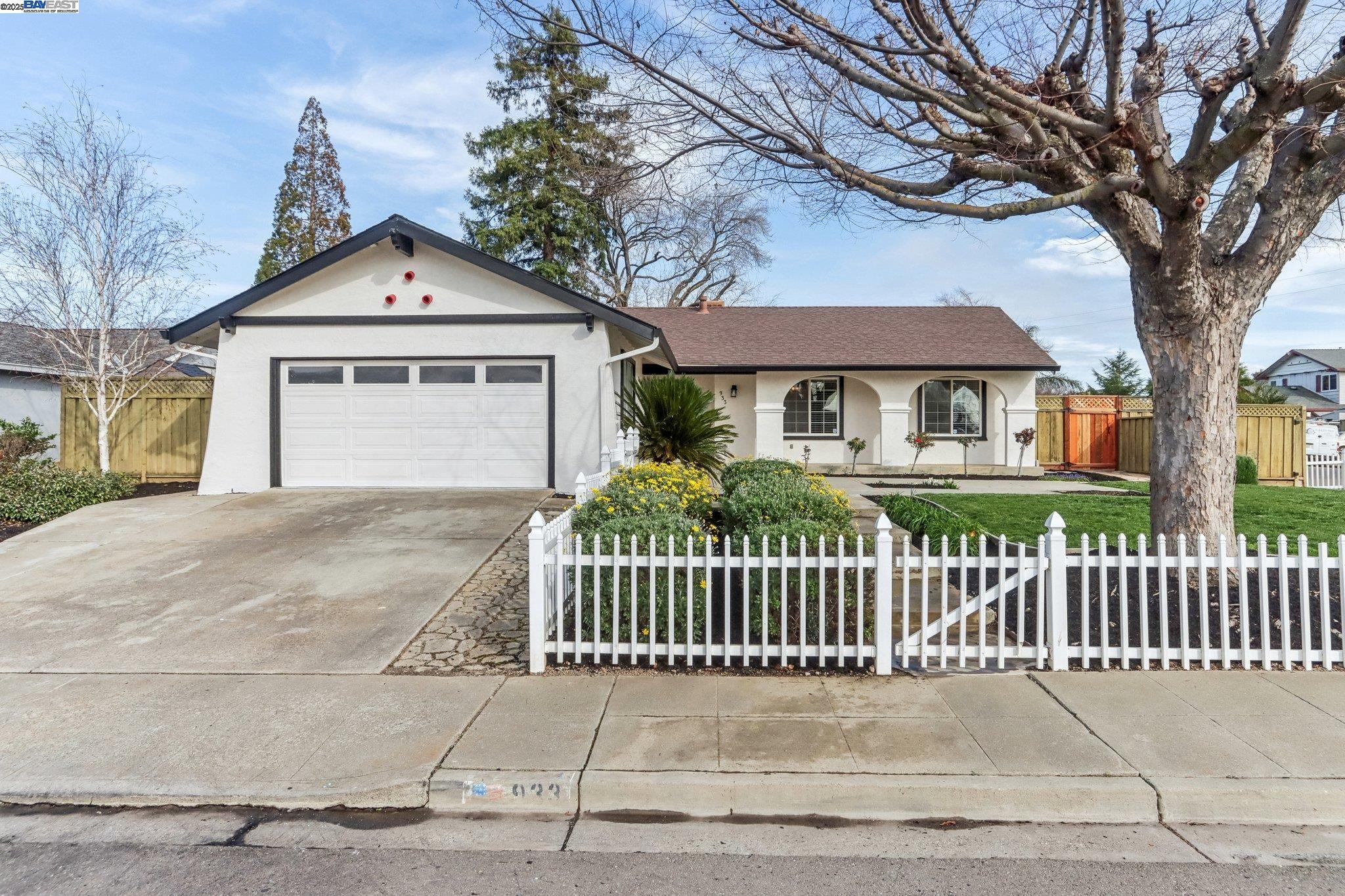 Algonquin Ave, Livermore, CA 94551