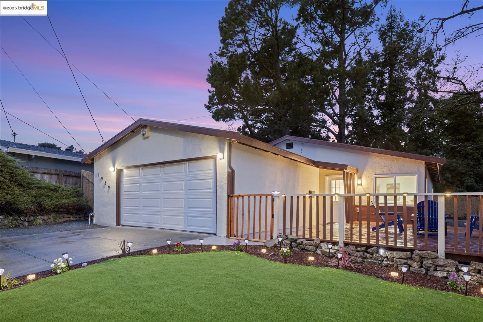 Sarah Dr, Pinole, CA 94564
