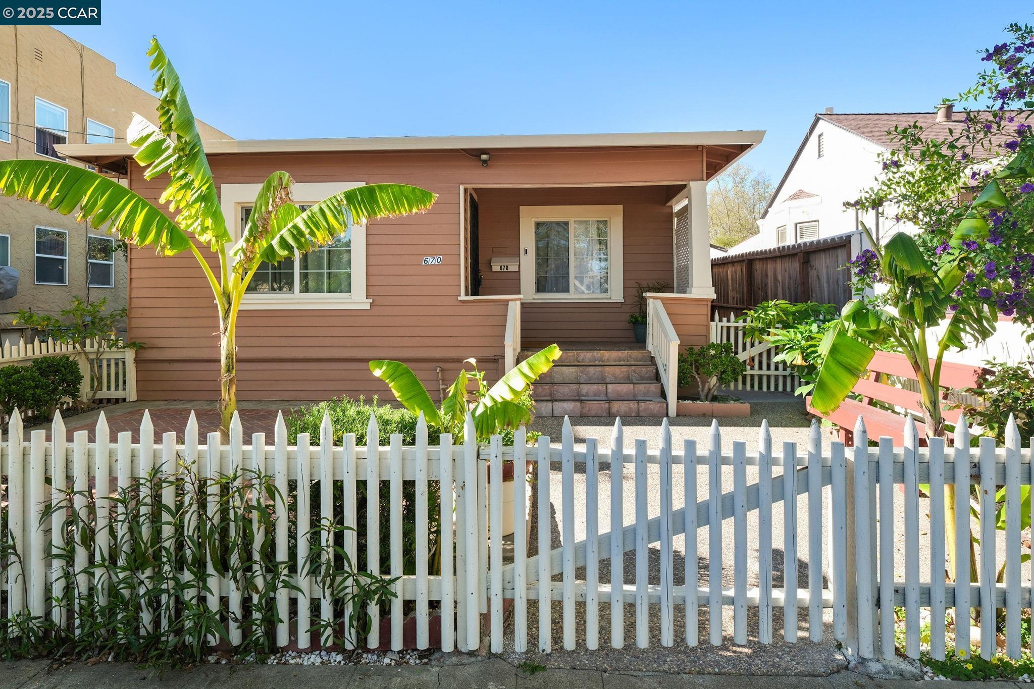 E 12th St, Pittsburg, CA 94565