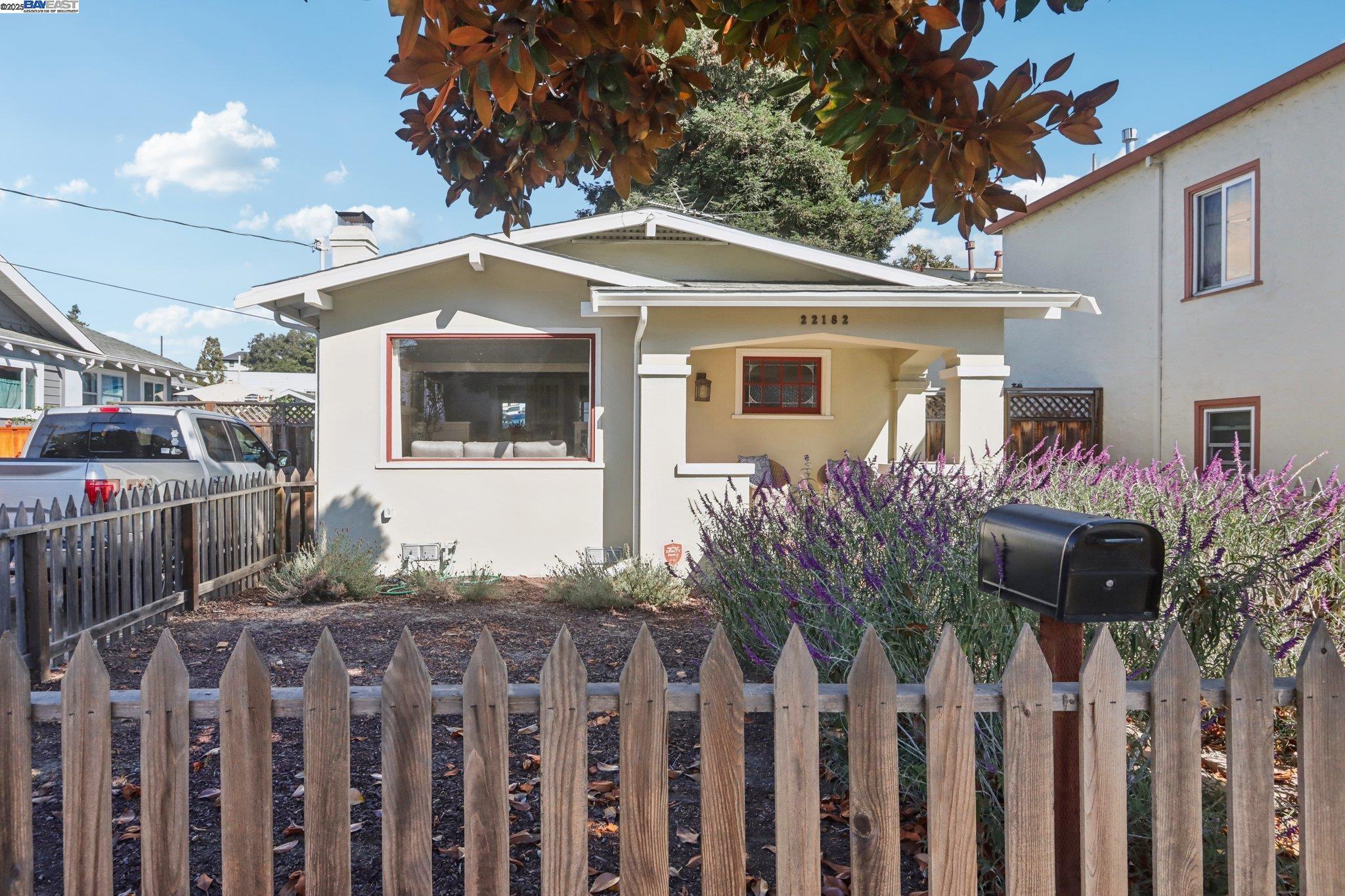 Montgomery St, Hayward, CA 94541