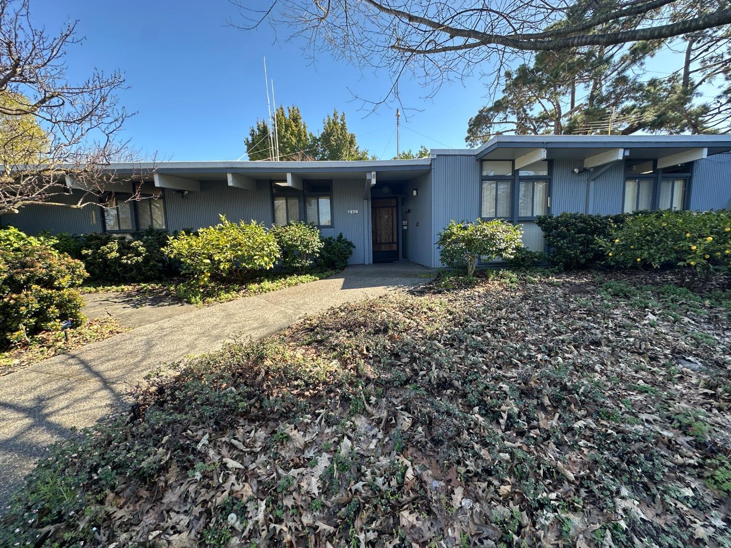 Talisman Dr, Palo Alto, CA 94303