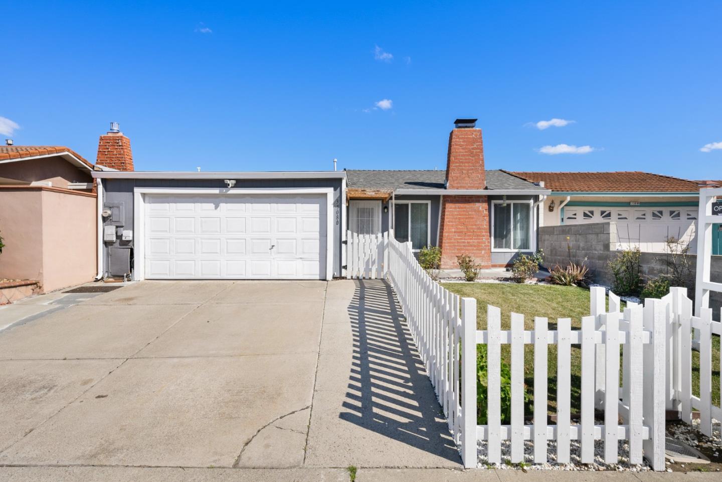 Lake Mead Dr, Fremont, CA 94555